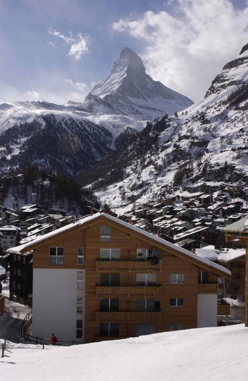 Haus Alpine Lägenhet Zermatt Exteriör bild